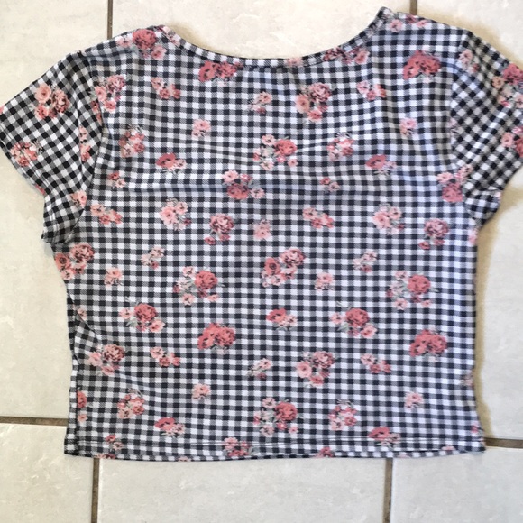 CROP TOP - Picture 2 of 7